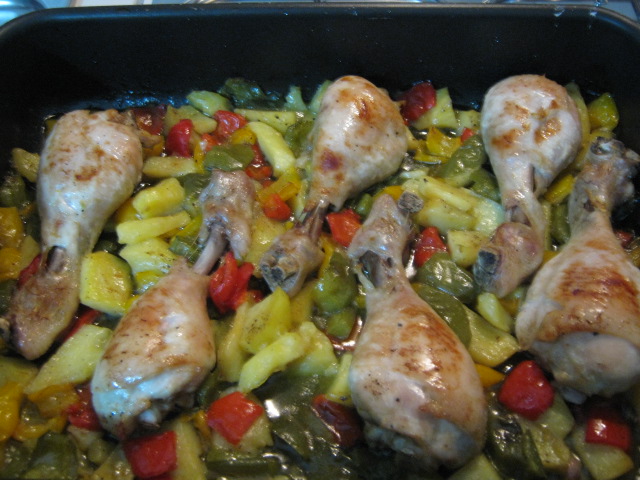 POLLO CON PEPERONI E PATATE